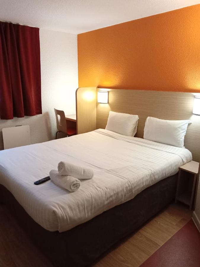 พรีเมียรคลาสเซ็นท์ไบซ์ซัสโฟเร็ต Hotel แซงต์บริซซูร์ฟอเรต์ ภายนอก รูปภาพ